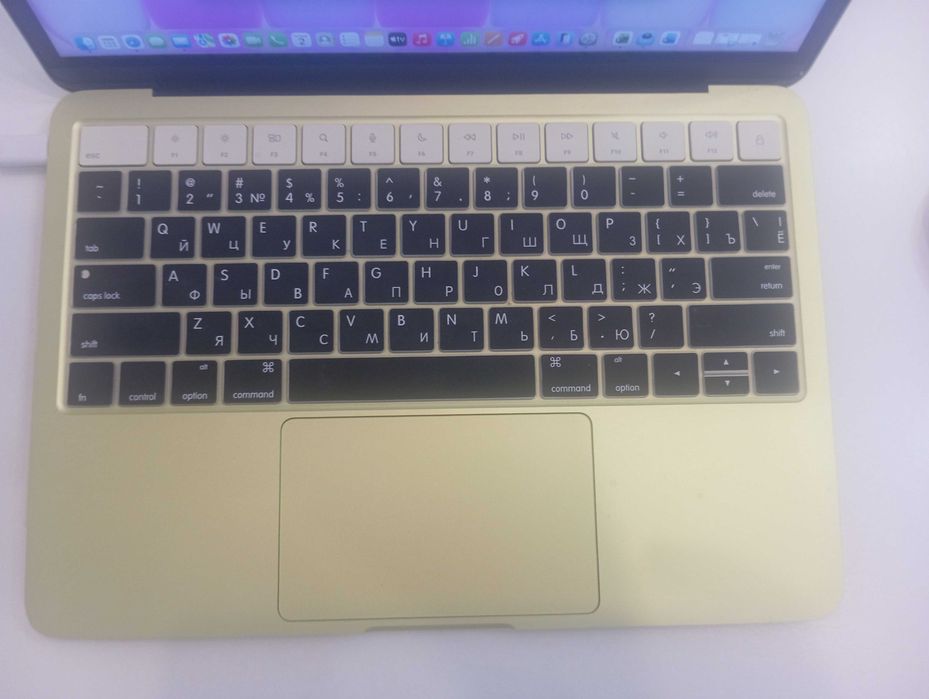 Apple MacBook Neo 13" A18 pro