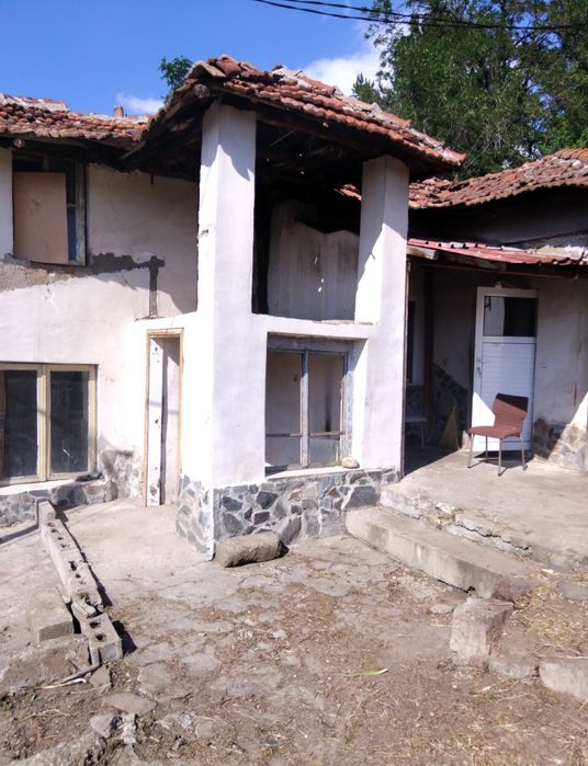 Продава къща в гр.Дупница