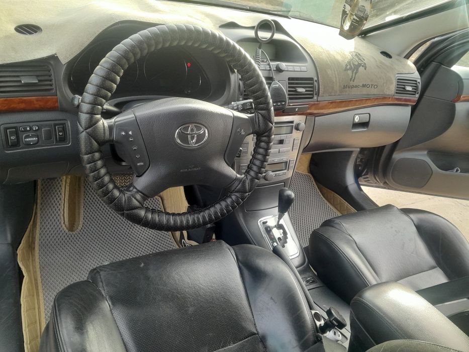 Тойота Авенсис универсал