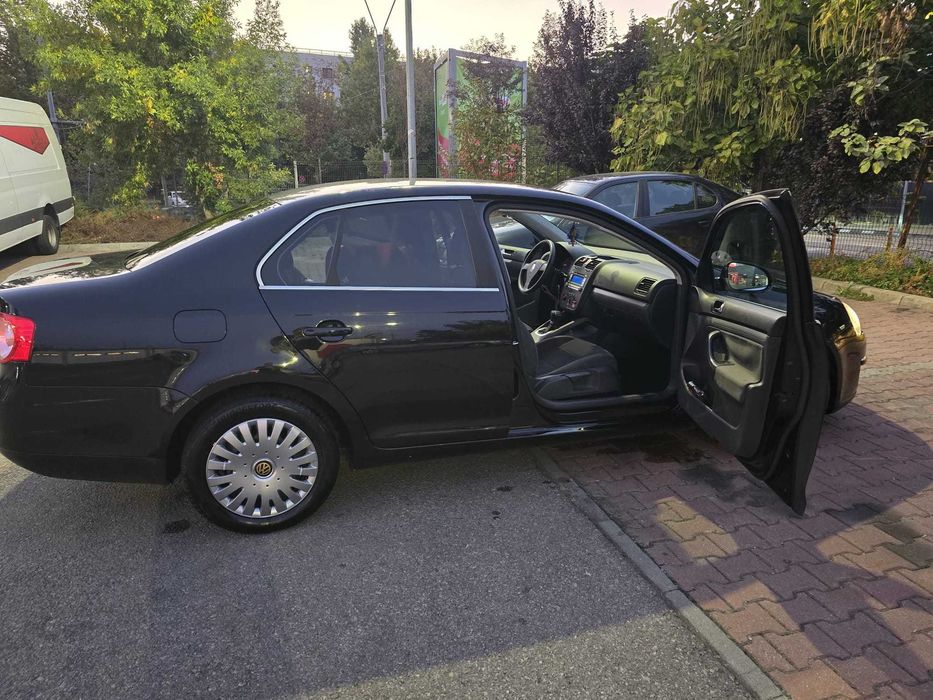 Volkswagen Jetta 1.9 TDI 105 CP DSG | 2008 | 240.000 km