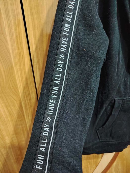 Hanorac negru cu fermoar (dama)