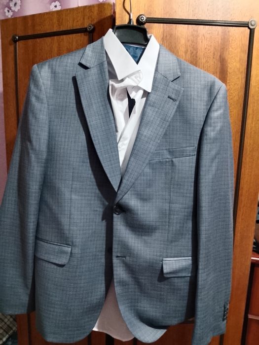 Костюм - тройка классический