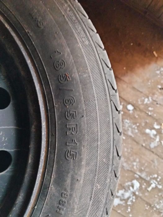 Продам комплект резины с дисками