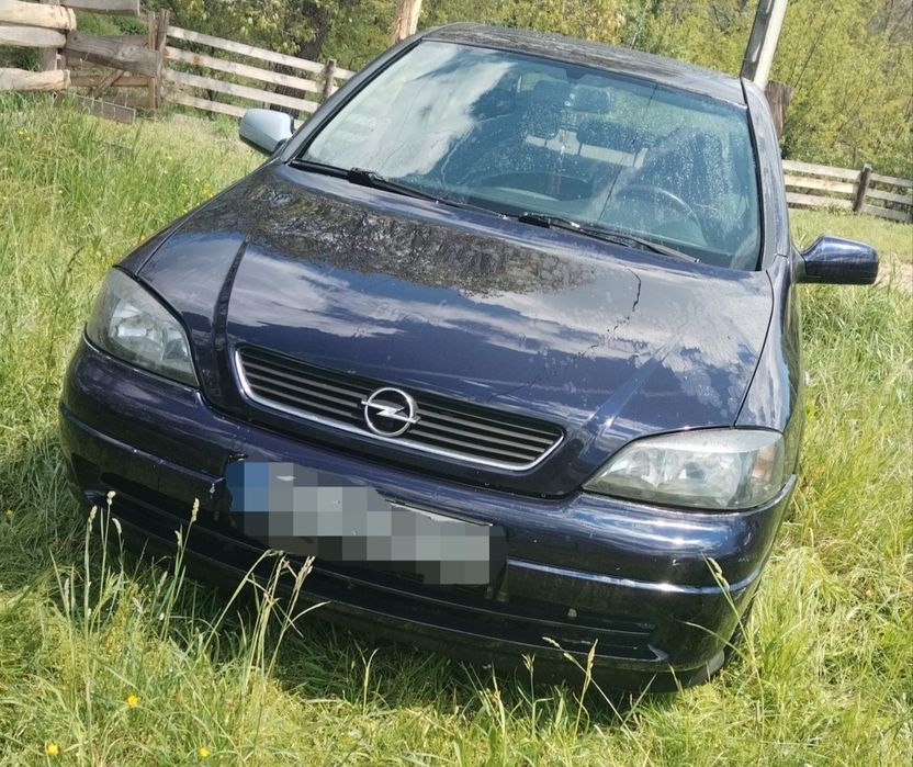 Vând Opel Astra.