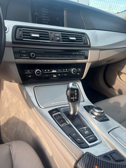 BMW Seria 5 Touring (F11), motorizare 2.0 diesel (520d), an fabricație 2012, cutie automată.