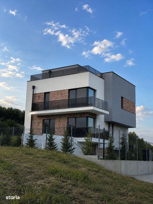 Vila spectaculoasa in Dezmir I 214 mp I Terase panoramice
