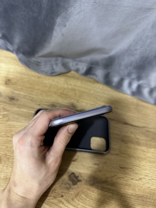 Продам свой iohone 11 64 gb