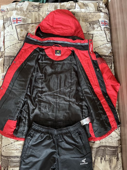 Демисезонный костюм Easton