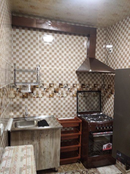 Продаётся на Чиланзаре 1/4/4 От собственника.