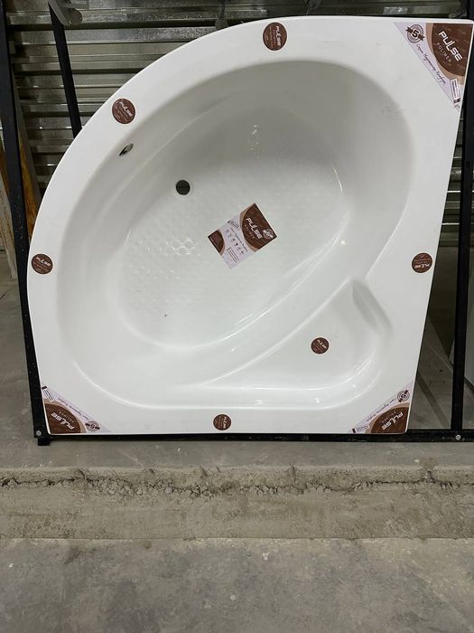 Akril vannalar sotiladi
