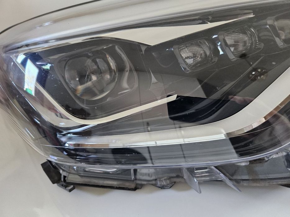 Десен оригинален фар за TOYOTA C-HR
