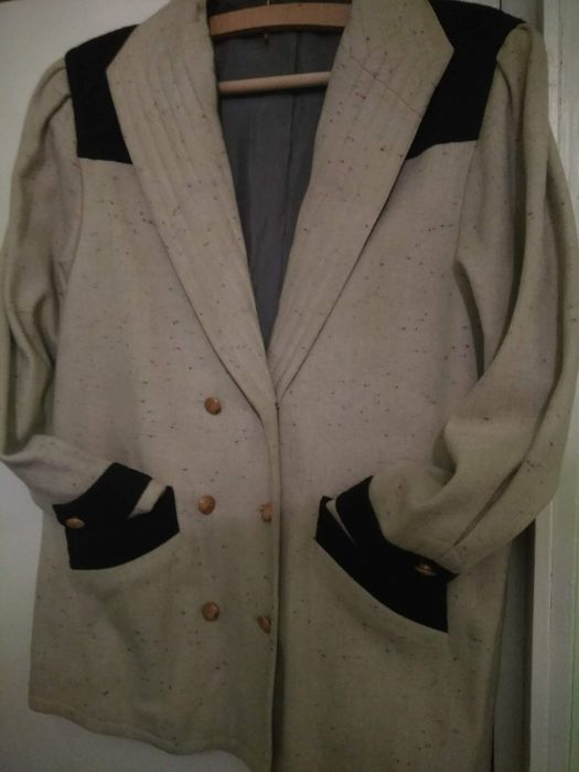 Costume cu pantaloni și fusta, sacouri, jachete, rochii