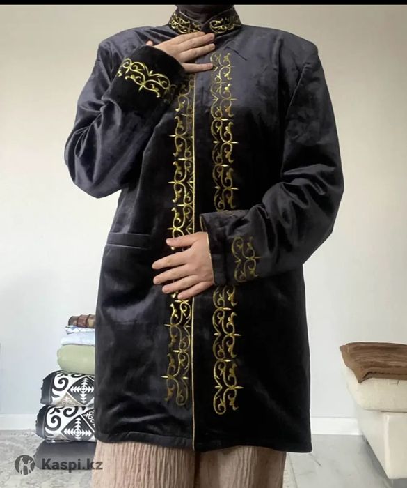 Қазақи шапан ерлерге