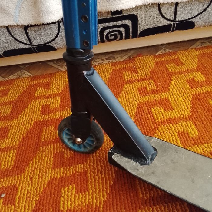 Продам трюковой самокат
