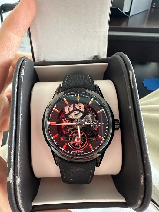 Часовник Скелетон Raimond Weil Skeleton Като нов