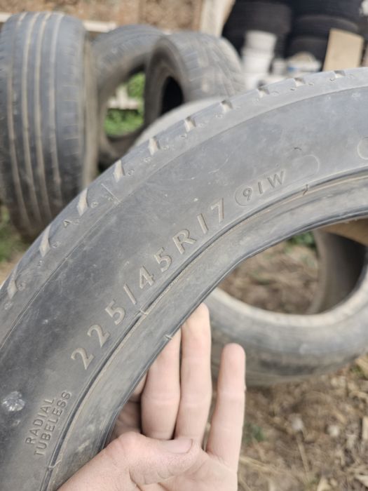 Продам летние шины 17 го размера