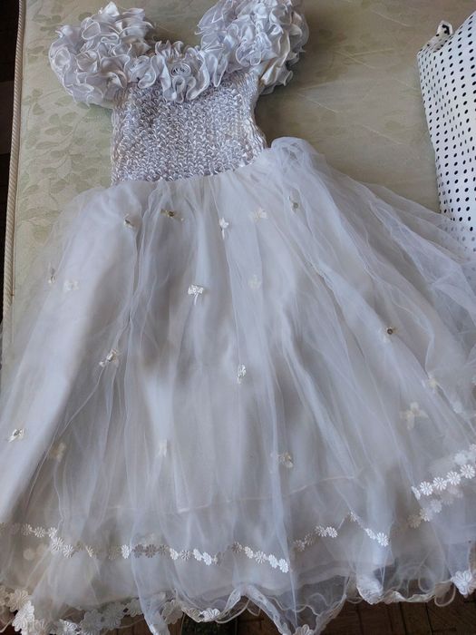 Продам бальное платье