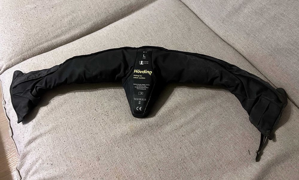 Casca airbag bicicleta Hovding 1.0 marime L 52 59 cm