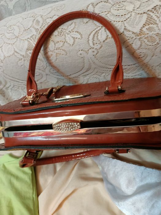 Продается сумка дамская