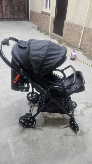 Коляска прогулочная