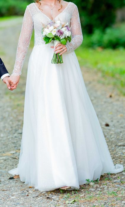 Rochie mireasa tip A- line