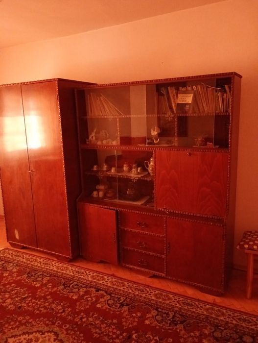 Închiriez apartament