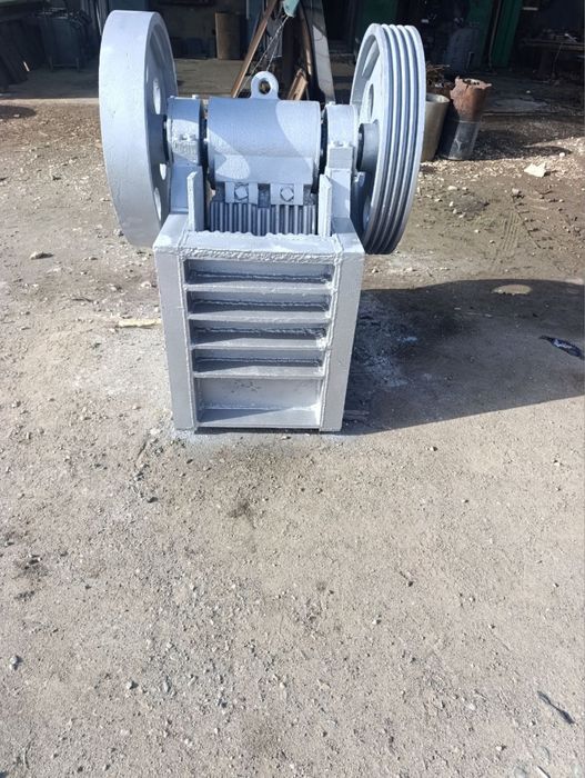 Щековая дробилка 250х400