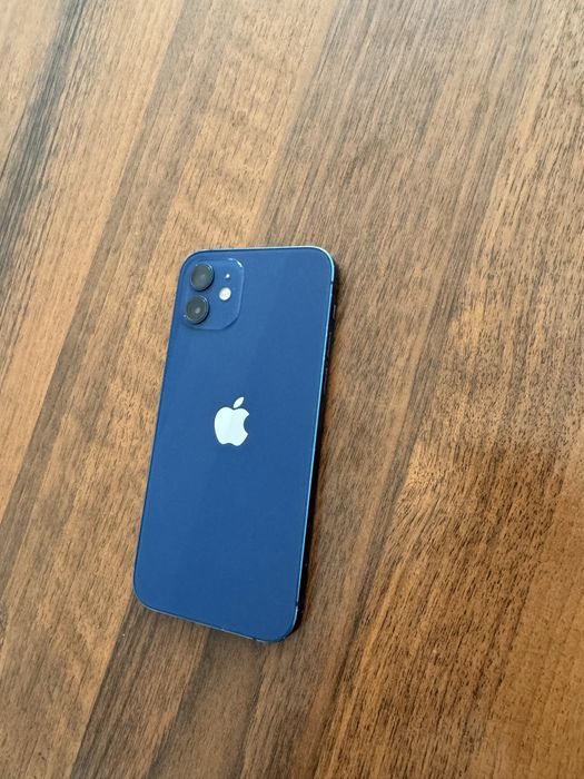 Айфон 12 в отличном состояний