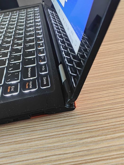 Laptop Lenovo Yoga - Stare excelentă, SSD 128GB, Touchscreen, Curățat și pasta termică schimbată