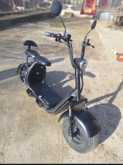Vând scuter electric
