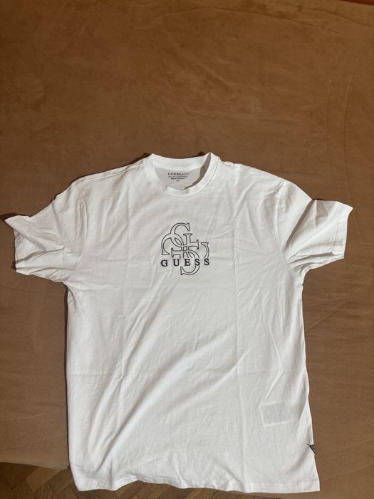 Тениска guess чисто нова размер S