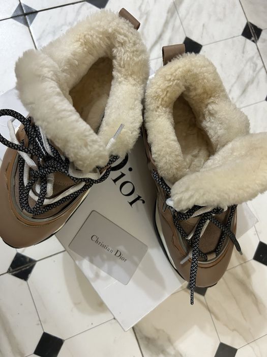 Продам женскую зимнюю обувь