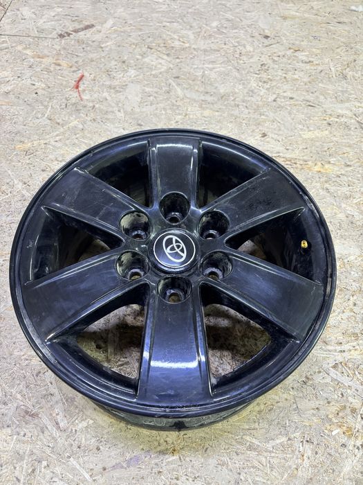 Диски родные с митсубиси паджеро.