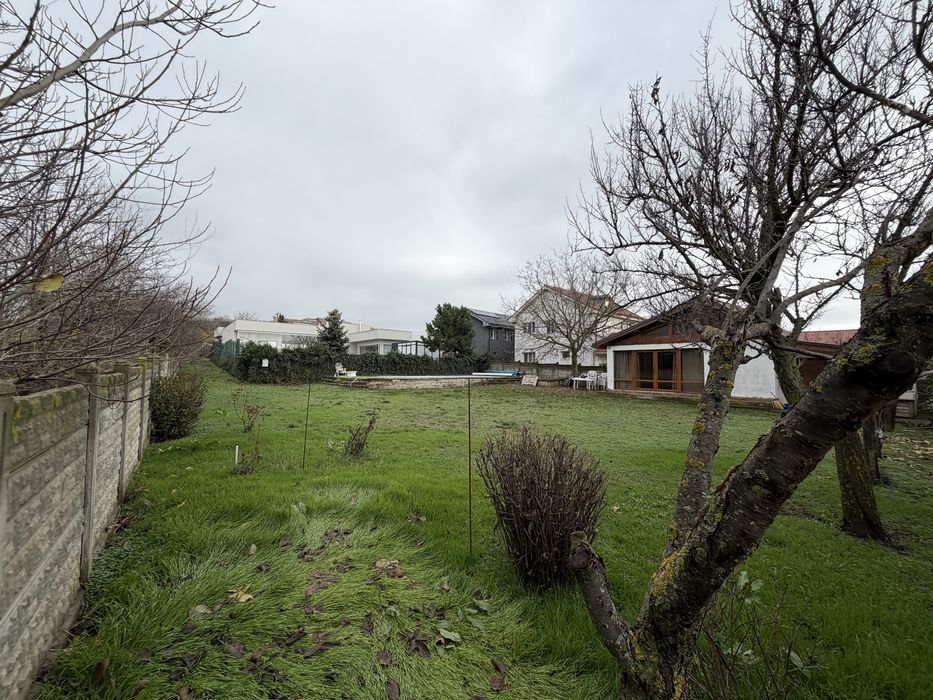 Vand teren zona hanul doctorului.