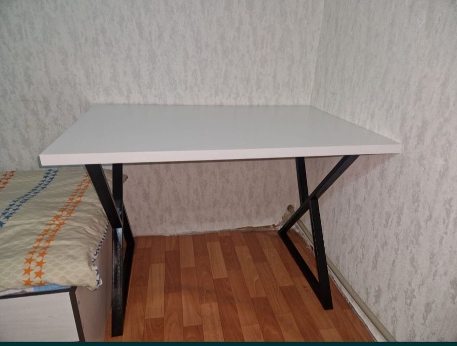 Стол для компьютер