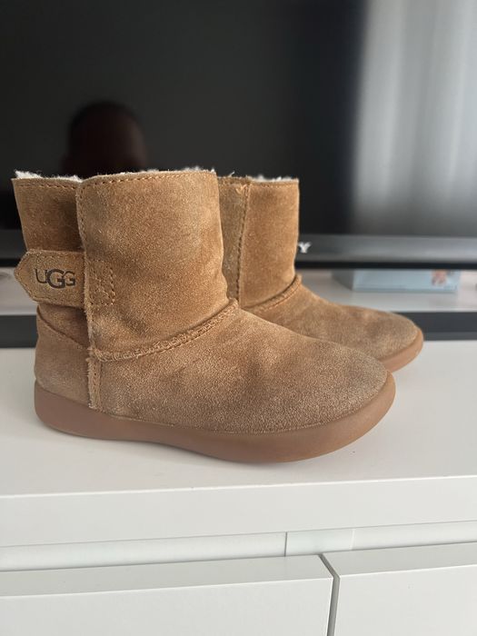 Детски велурени ботуши с вълнена вата UGG. Размер 25, стелка 15см.