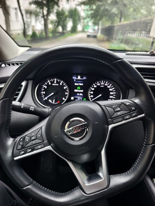 Nissan Qashqai  60.000 km reali; automat