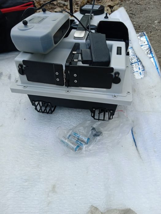 Продаётся прикормочный кораблик