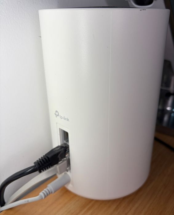 TP Link Deco XE75 роутеры