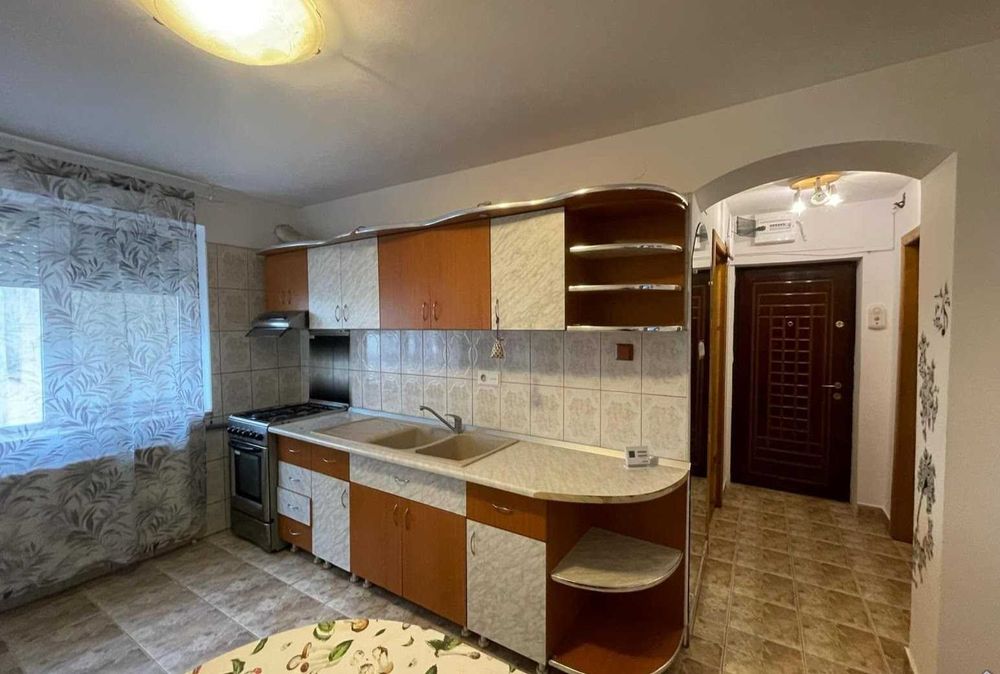 Apartament 2 camere strada Minerilor, centrală proprie + AC