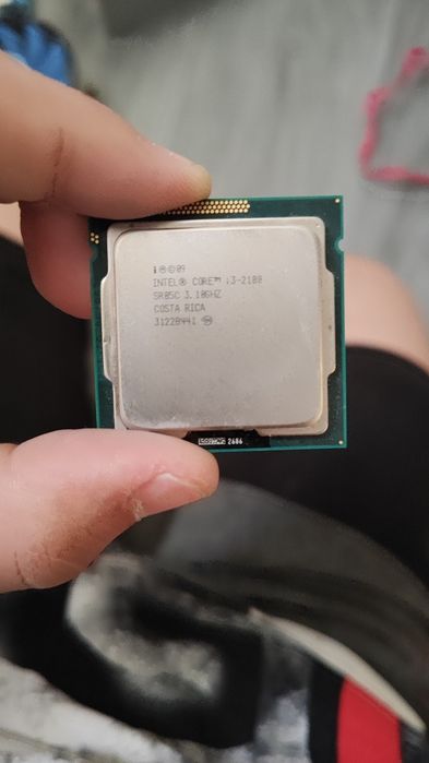 Продаётся проц Intel core i3 2100