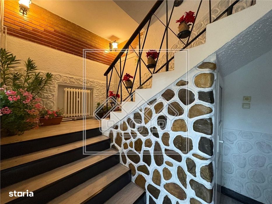 Casa cu 4 camere, balcon si curte - zona Lazaret