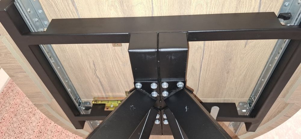 Обеденный стол  круглый