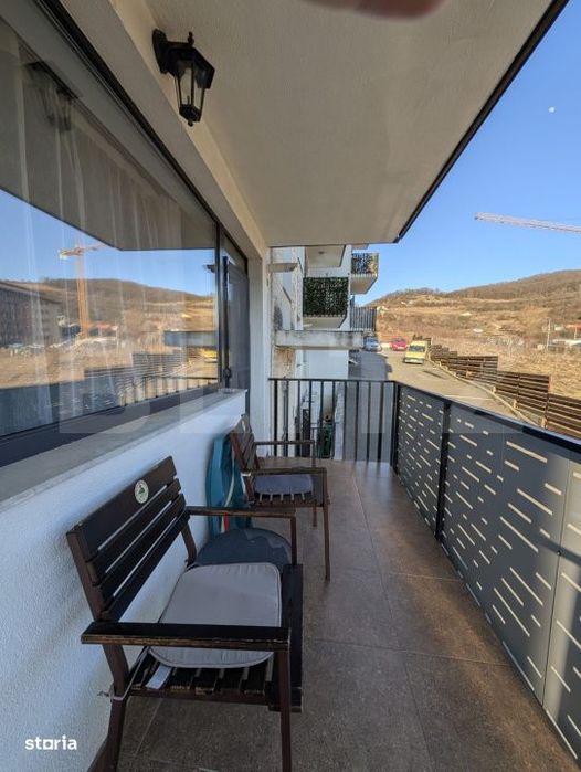 Apartament semidecomandat cu 3 camere, 68 mp utili, zona Stejarului