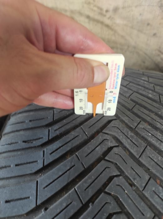 245/40/19 Hankook