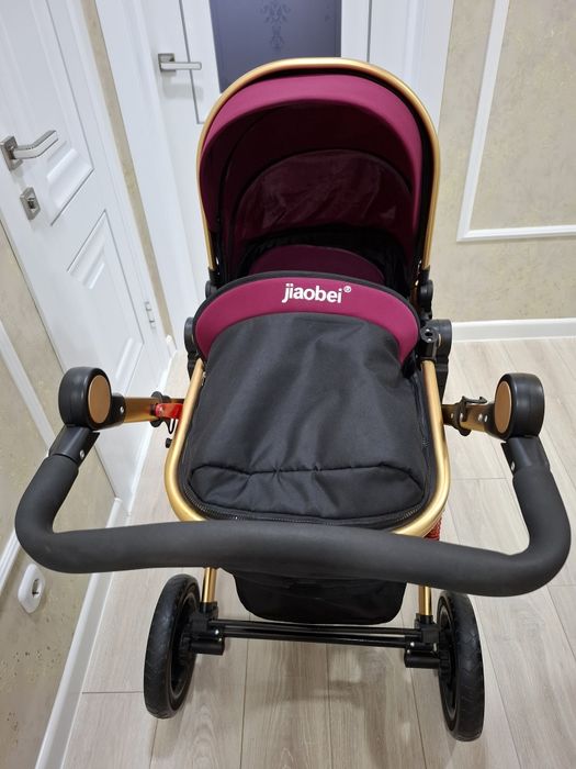 Продаётся Коляска стулчик в подарок