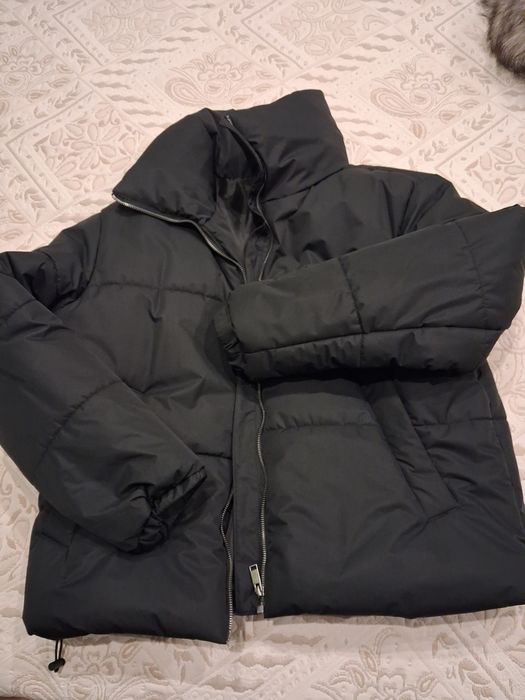 Черно топло  яке