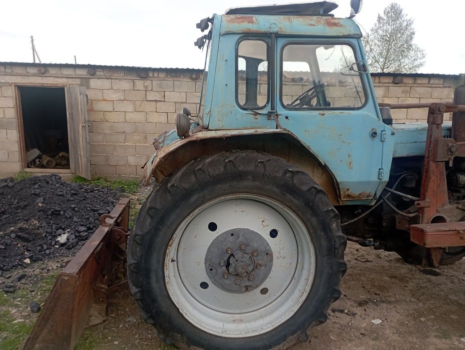 Трактор продам МТЗ82