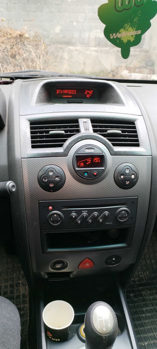 Продавам Рено Меган 1.5dci