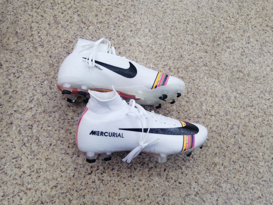 Бутсы с носком новые модели